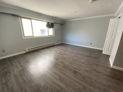 1940-barclay-st-vancouver-bc-v6g-1l3-canada-2