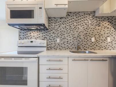 2255 W 5th Ave, Vancouver, BC V6K 4K1, Canada