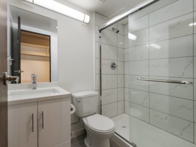 2255-w-5th-ave-vancouver-bc-v6k-4k1-canada-2
