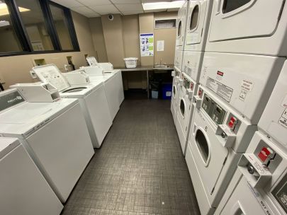 century-tower-808-789-drake-st-vancouver-bc-v6z-2n7-canada-2