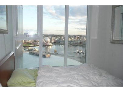 1903-131-regiment-square-vancouver-bc-canada-v6b-1x6