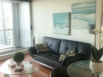 1903-131-regiment-square-vancouver-bc-canada-v6b-1x6