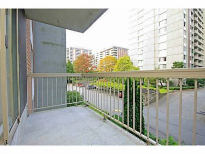 305-2004-fullerton-ave-north-vancouver