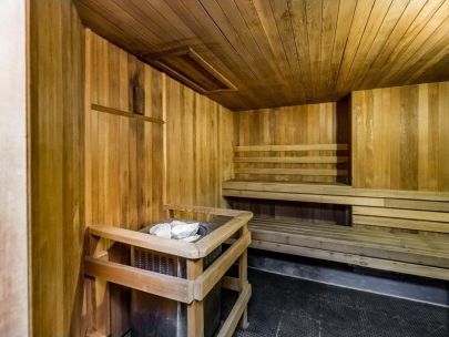 305-2004-fullerton-ave-north-vancouver