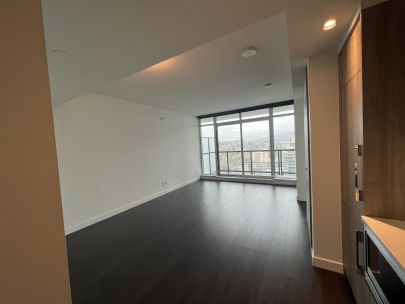 2910-4730-lougheed-hwy-burnaby-bc-v5c-0m9-canada