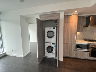 2410-4730-lougheed-hwy-burnaby-bc-v5c-0m9-canada