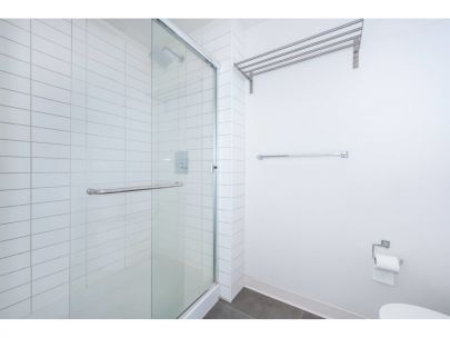 420-138-e-hastings-st-vancouver-bc-canada-v6a-1n4