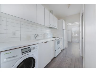 420 - 138 E Hastings St  Vancouver BC Canada - V6A 1N4