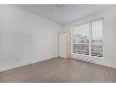 420-138-e-hastings-st-vancouver-bc-canada-v6a-1n4