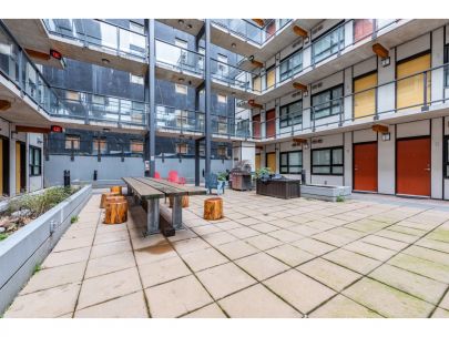 420-138-e-hastings-st-vancouver-bc-canada-v6a-1n4