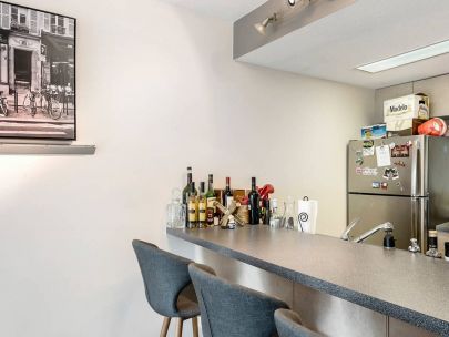 1188-howe-st-vancouver-bc-canada-v6z-2s8