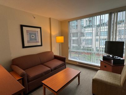 303-910-beach-ave-vancouver-canada-v6z-2w7
