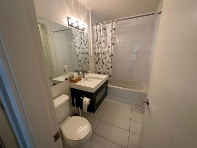 215-3333-main-street-vancouver-bc-v5v3m8-2