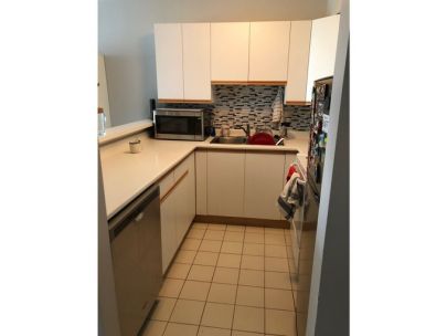 405-emerald-833-w-16th-avenue-vancouver-2