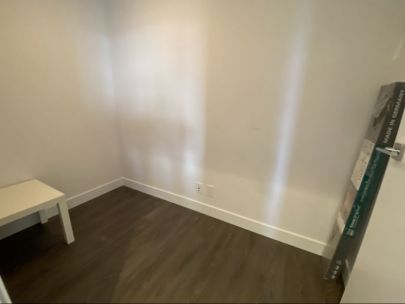 1283-howe-st-vancouver-bc-v6z-1c1-canada-2