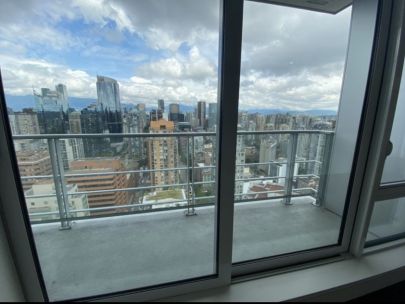 1283-howe-st-vancouver-bc-v6z-1c1-canada-2