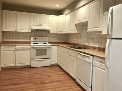 Spacious one bedroom suite in Upper Lonsdale (4149 Coventry Way N Vancouver BOLLD)