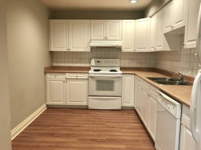 spacious-one-bedroom-suite-in-upper-lonsdale-4149-coventry-way-n-vancouver-bolld-2