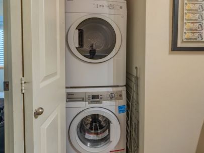 5-avanti-3160-w-4th-ave-vancouver-2