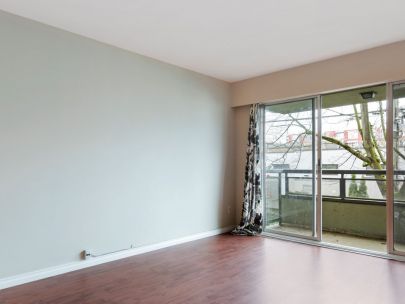 pet-friendly-1-bed1bath-wpatio-for-rent-at-w-pointe-villa-kitsilano
