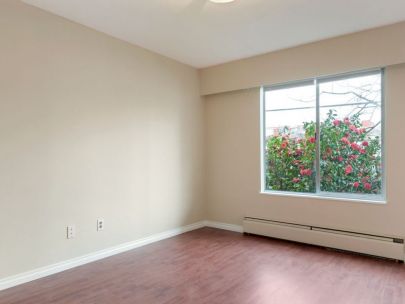 pet-friendly-1-bed1bath-wpatio-for-rent-at-w-pointe-villa-kitsilano