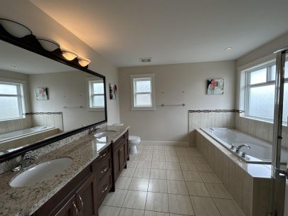 12183-240-st-maple-ridge-bc-v4r-1m9-canada-2