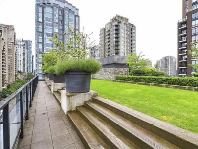 1602-1088-richards-st-vancouver-bc-canada-v6b-0j8