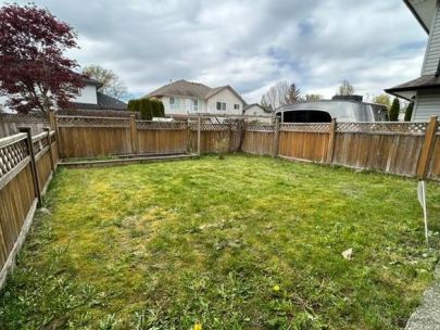 12183-240-st-maple-ridge-bc-v4r-1m9-canada-2