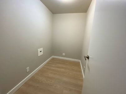 brand-new-700-sqft-1-bedroom-den-flex-at-central