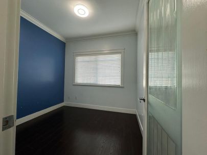 8358-121a-st-surrey-bc-v3w-3g6-canada