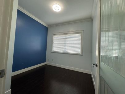 8358-121a-st-surrey-bc-v3w-3g6-canada