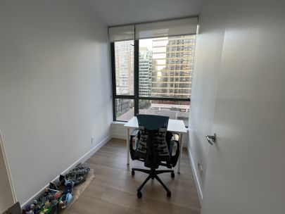 909-1239-w-georgia-st-vancouver-bc-v6e-4r8-canada-2