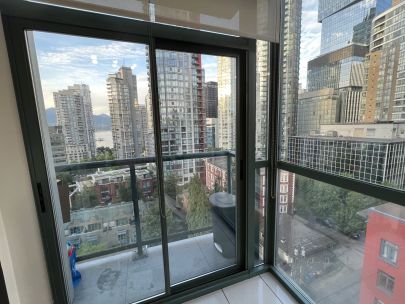 909-1239-w-georgia-st-vancouver-bc-v6e-4r8-canada-2