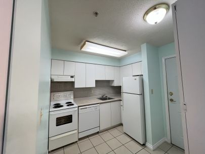 108-4990 McGeer Street Vancouver Vancouver British Columbia Canada - V5R 6B4