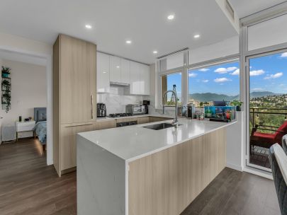 2201-5333-goring-st-burnaby-british-columbia-canada-v5b-0b6