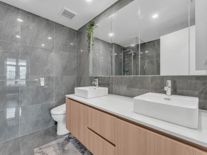 2201-5333-goring-st-burnaby-british-columbia-canada-v5b-0b6