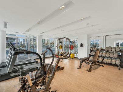 2201-5333-goring-st-burnaby-british-columbia-canada-v5b-0b6