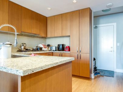 2-bedroom2-bathroom-with-breathtaking-view-in-coquitlam-2