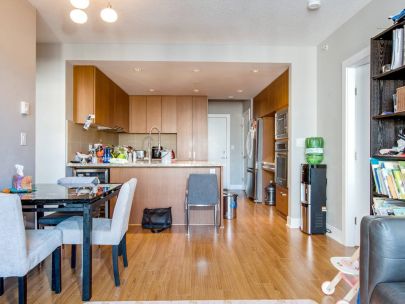 2-bedroom2-bathroom-with-breathtaking-view-in-coquitlam-2