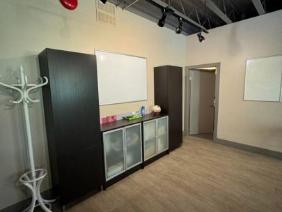 2127-granville-st-a-vancouver-bc-v6h-3e9-canada-2