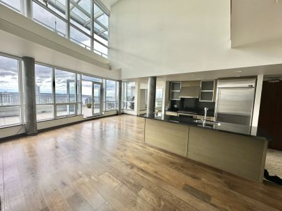 833 Seymour St #4102, Vancouver, BC V6B 0G4, Canada