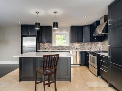 bolld.com Updated 3Bed/2Bath 2 Story-Family Home at White Rock Surrey!