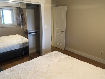 1br1bath-ground-lvl-suite-wocean-views-at-point-grey