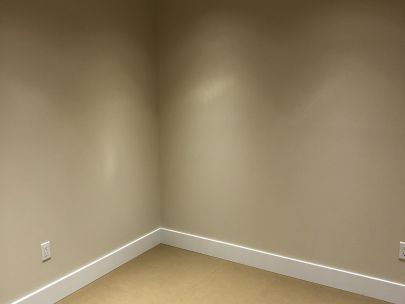 1br1bath-ground-lvl-suite-wocean-views-at-point-grey