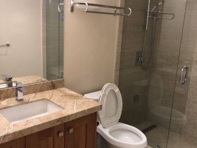 1br1bath-ground-lvl-suite-wocean-views-at-point-grey