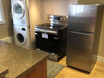 1br1bath-ground-lvl-suite-wocean-views-at-point-grey