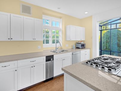 simpson-avenue-and-blanca-vancouver-2