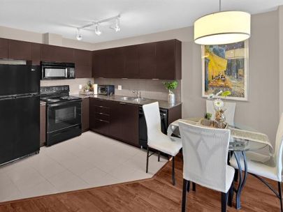 701-13618-100-ave-surrey-bc-canada-v3t-0a8