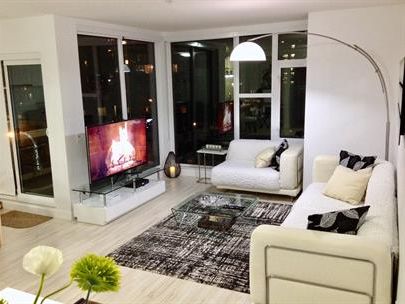 #408 THE VERSATILE 111 3RD ST E NORTH VANCOUVER