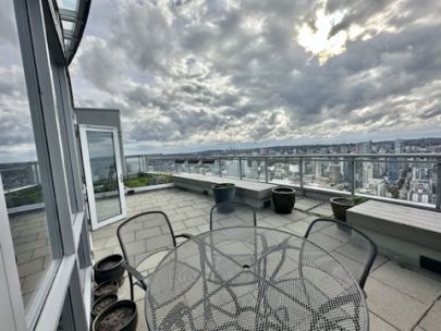 833-seymour-st-4102-vancouver-bc-v6b-0g4-canada-2